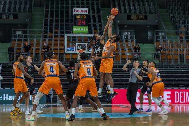 盟能帮助曼 盟能帮助曼